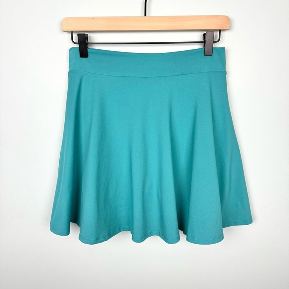 Fabletics Flounce Skort in Teal Blue - Picture 3 of 7
